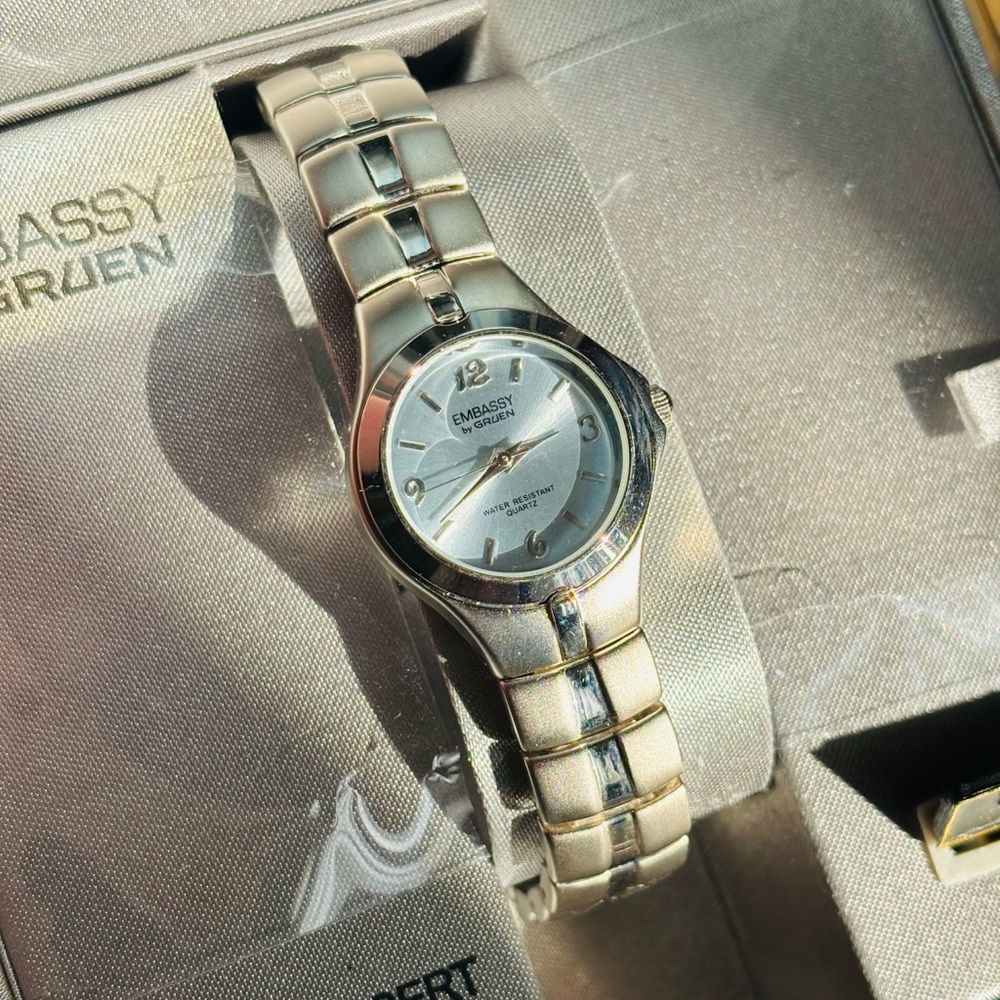 Stylish Silver Women's Watch
